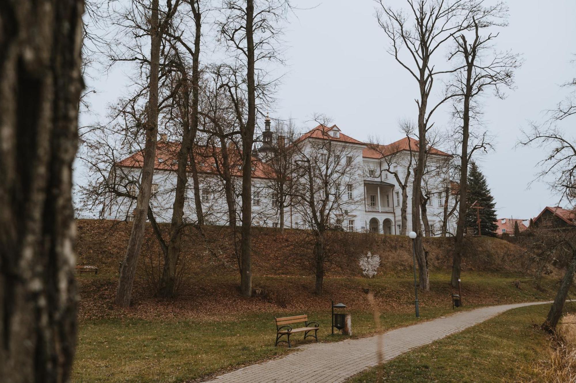 Pokoje Goscinne Domu Pielgrzyma W Supraslu Luaran gambar