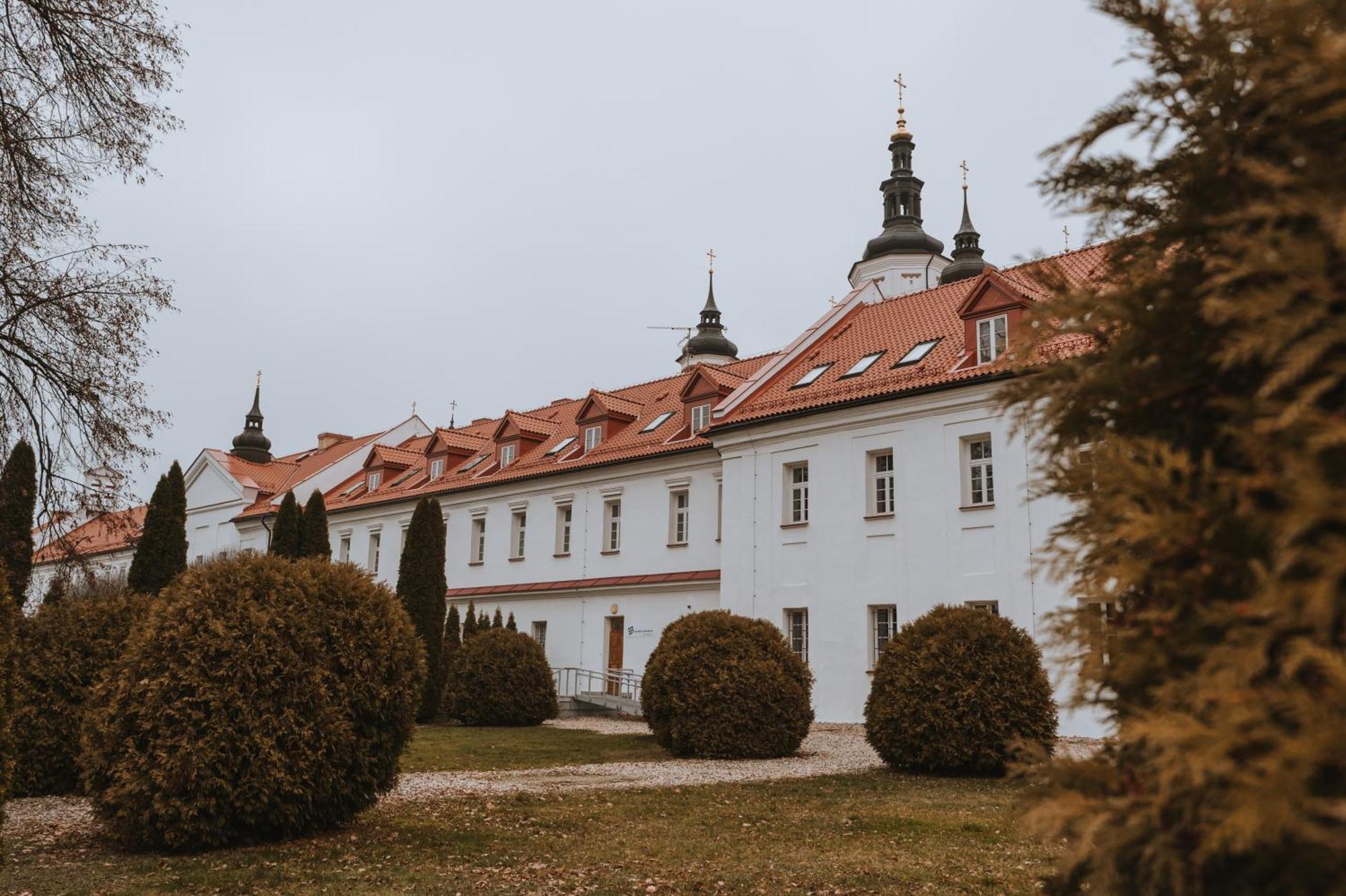Pokoje Goscinne Domu Pielgrzyma W Supraslu Luaran gambar